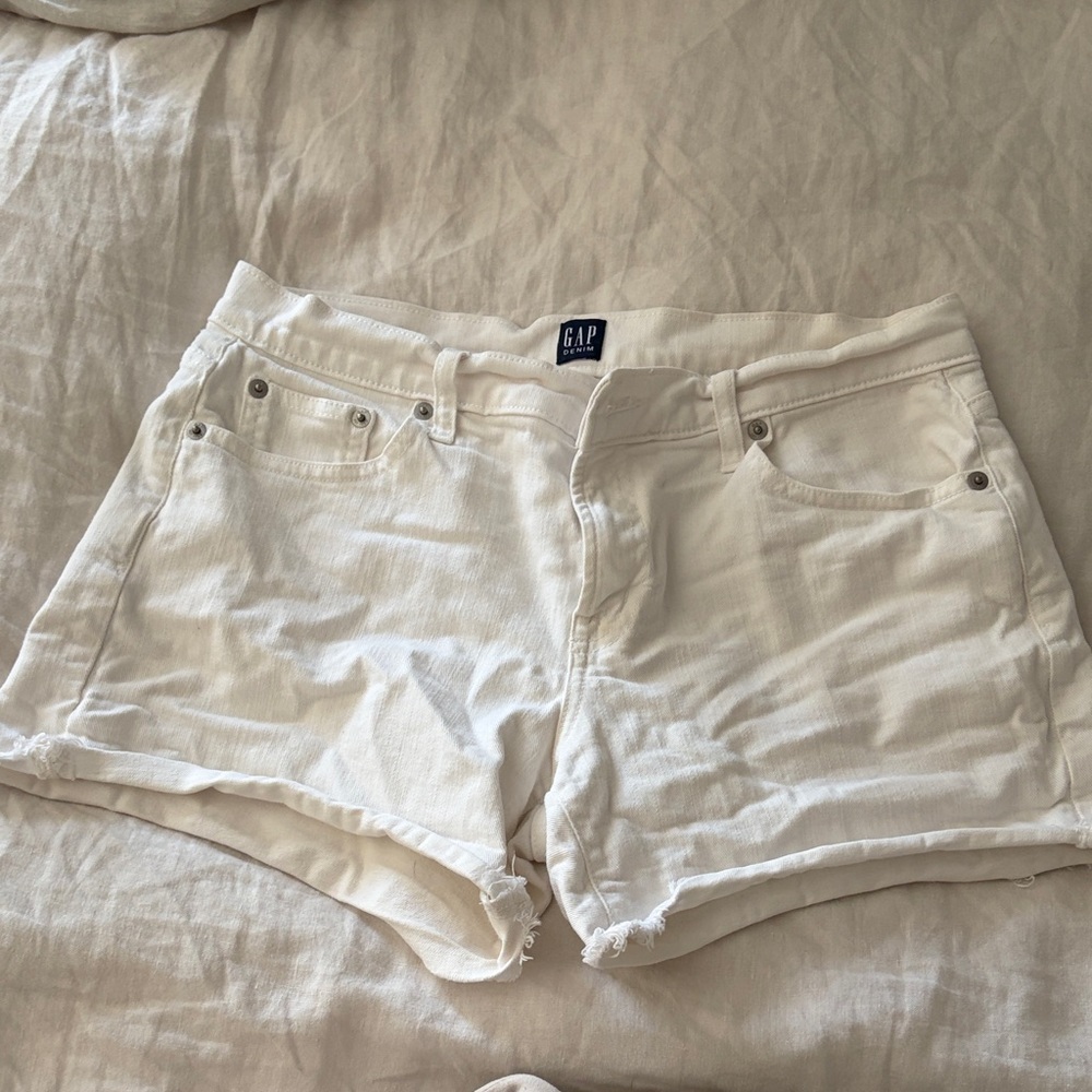 GAP Women's Cream 5” Jean Shorts